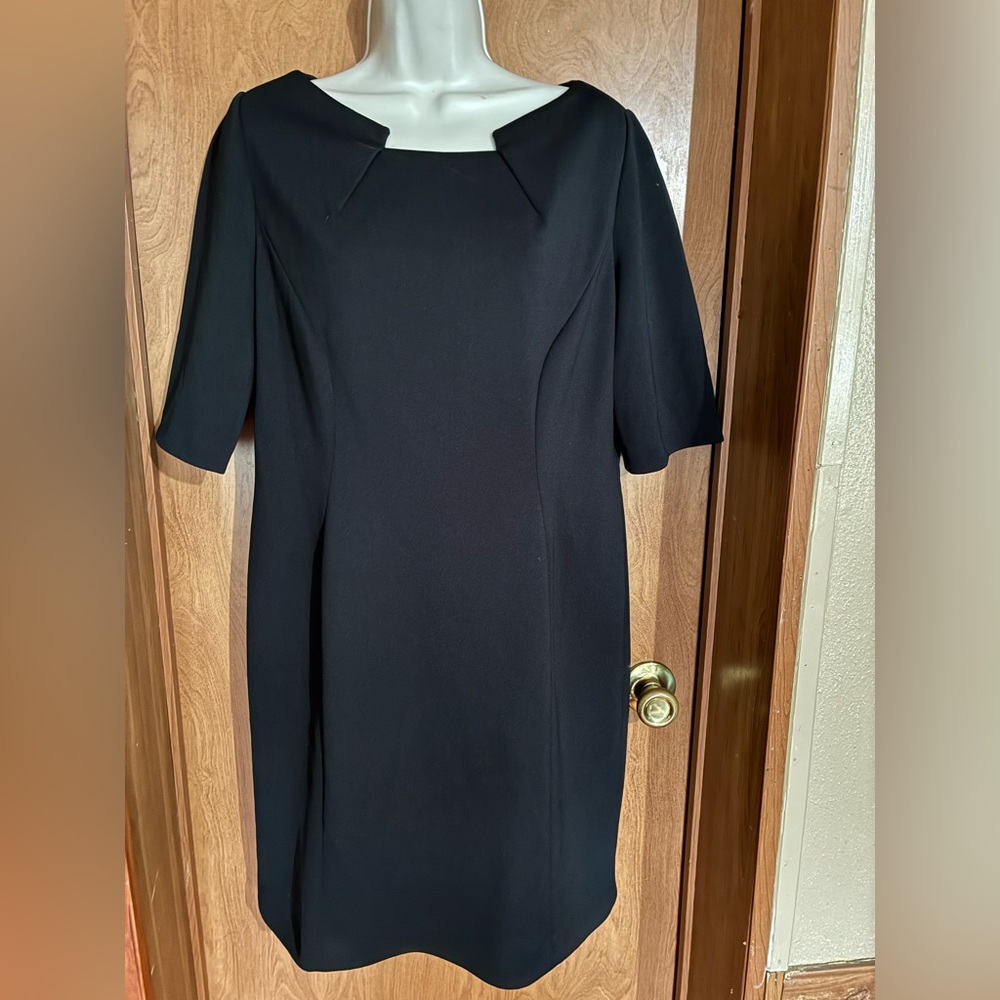 Tahari 14P Elegant Black Dress Classic Dress Stunning Capsule Wardrobe